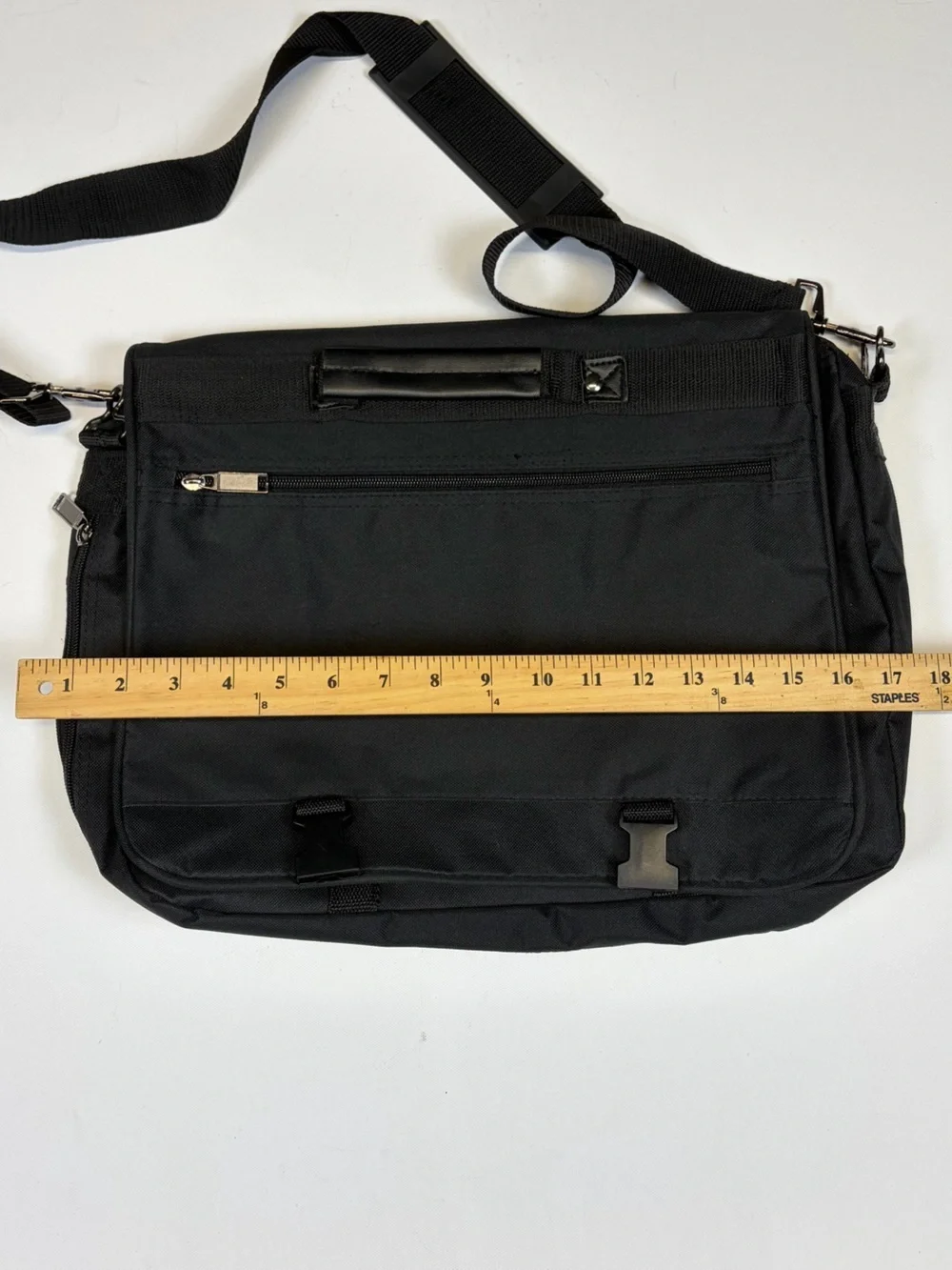 MASON MARS 11 BLACK NYLON MESSENGER LAPTOP ORGANIZER BAG